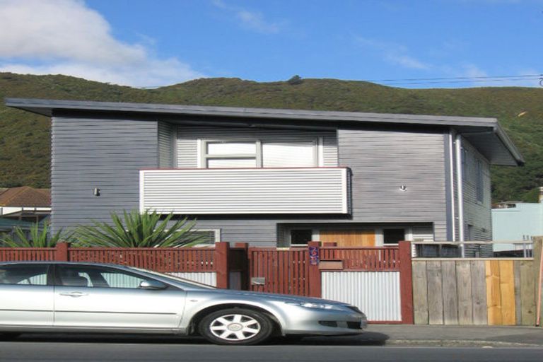 Photo of property in 2/296 Waiwhetu Road, Fairfield, Lower Hutt, 5011