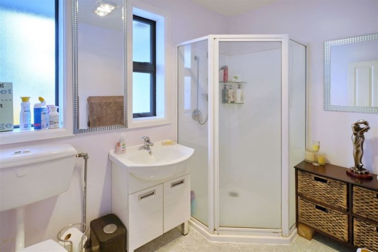 Photo of property in 9 Ashgrove Street, Rangiora, 7400