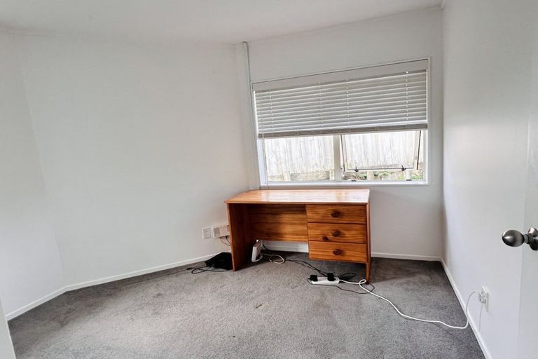 Photo of property in 2/19 Driscoll Place, Farm Cove, Auckland, 2010