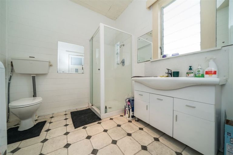 Photo of property in 1-2/8 Dahlia Street, Palmerston North, 4410