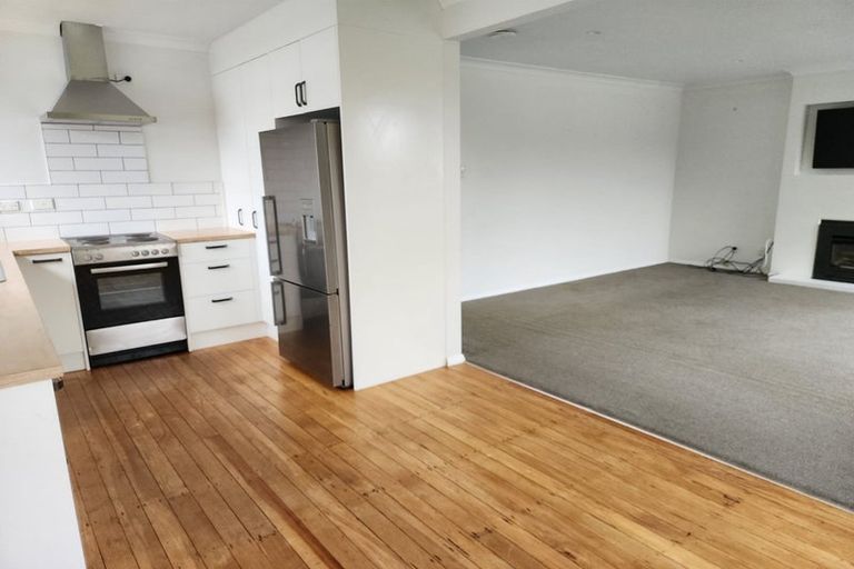 Photo of property in 132 Huatoki Street, Frankleigh Park, New Plymouth, 4310