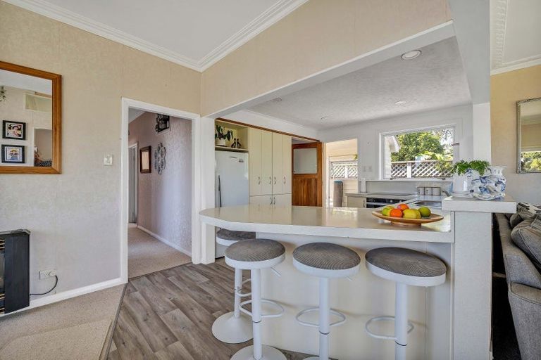 Photo of property in 57 Huatoki Street, Vogeltown, New Plymouth, 4310