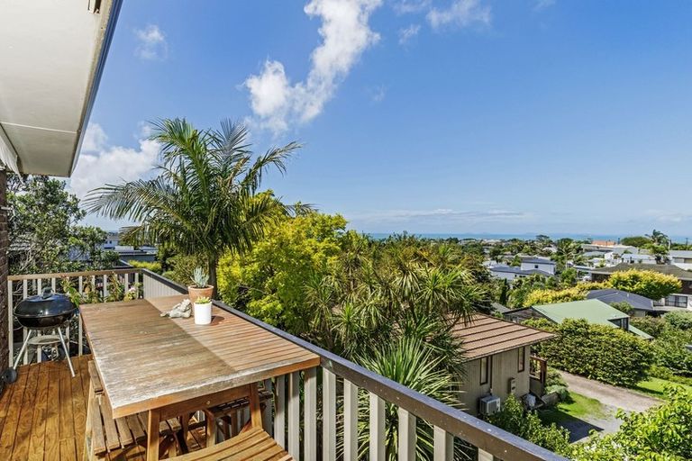 Photo of property in 1/15 Deep Creek Road, Waiake, Auckland, 0630