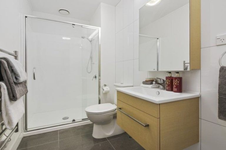Photo of property in Twin Towers, 302/17 Putney Way, Manukau, Auckland, 2104