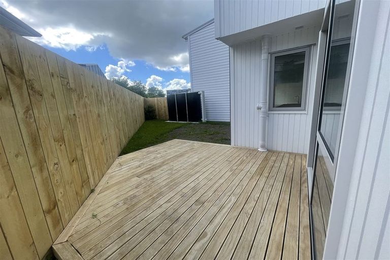 Photo of property in 11a Reid Road, New Lynn, Auckland, 0600