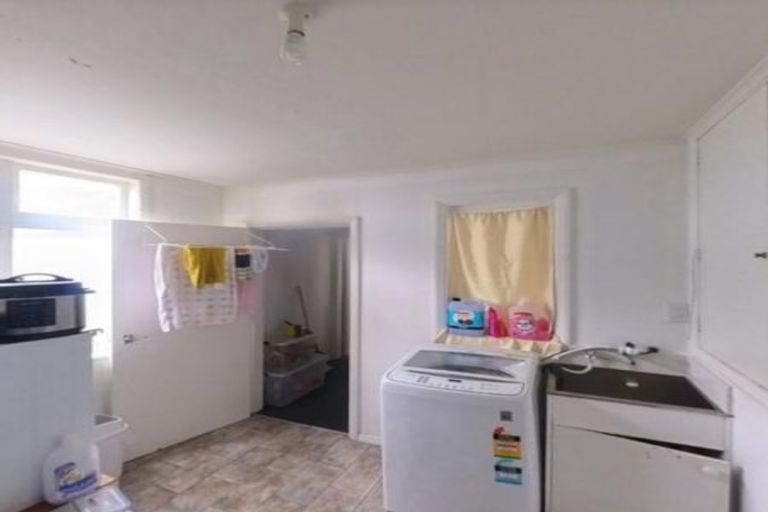 Photo of property in 8 Central Terrace, Alicetown, Lower Hutt, 5010