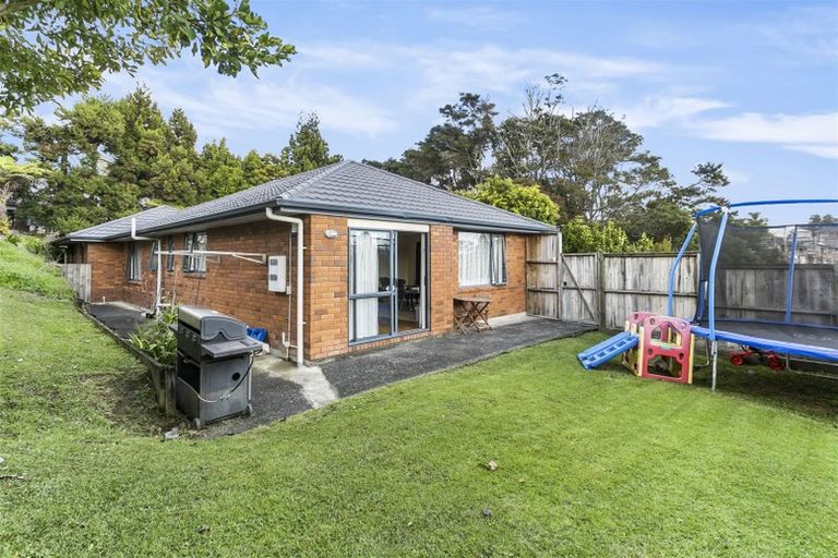 Photo of property in 115c Woodglen Road, Glen Eden, Auckland, 0602