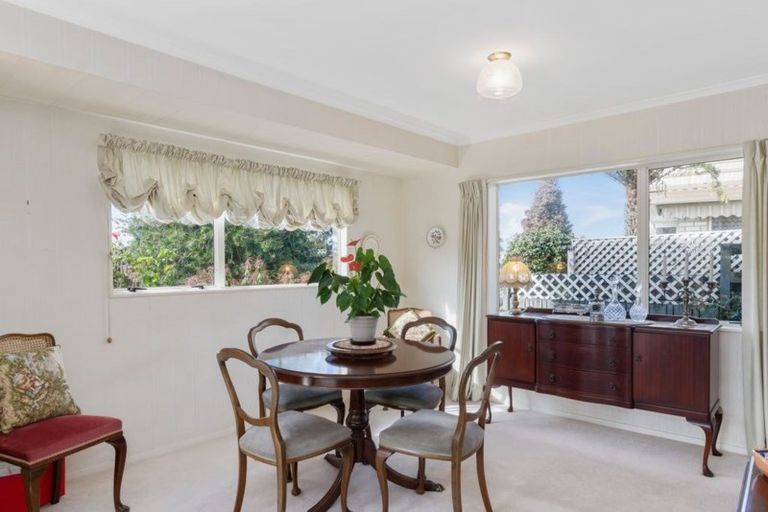 Photo of property in 18 Balmacewen Place, Mount Maunganui, 3116