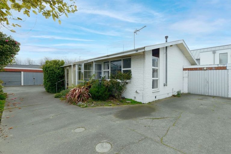 Photo of property in 3/27 Oxley Avenue, St Albans, Christchurch, 8014