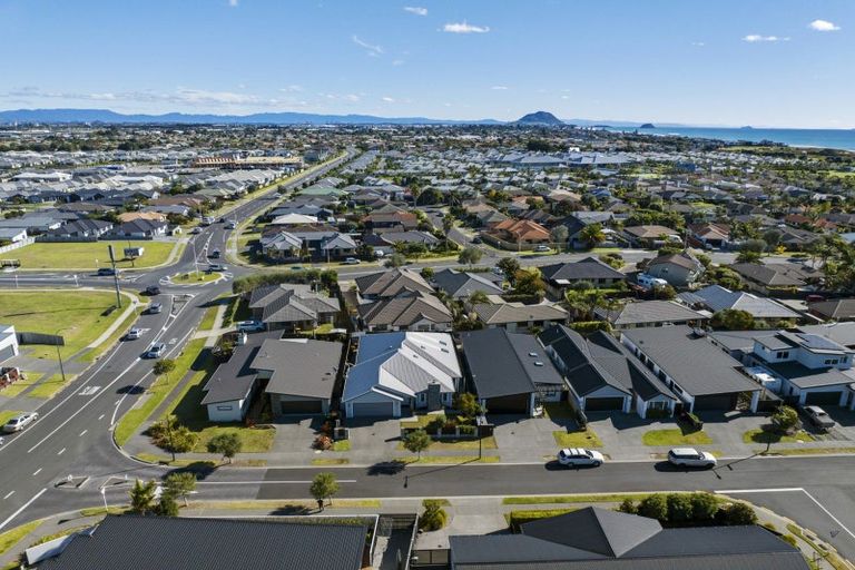 Photo of property in 3 Makura Drive, Papamoa Beach, Papamoa, 3118