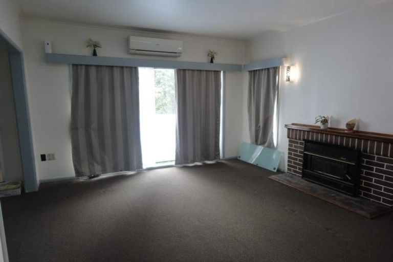 Photo of property in 1/165 Titirangi Road, New Lynn, Auckland, 0600