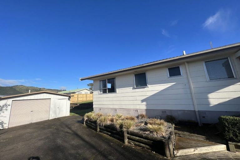 Photo of property in 14 Sunline Place, Ngongotaha, Rotorua, 3010