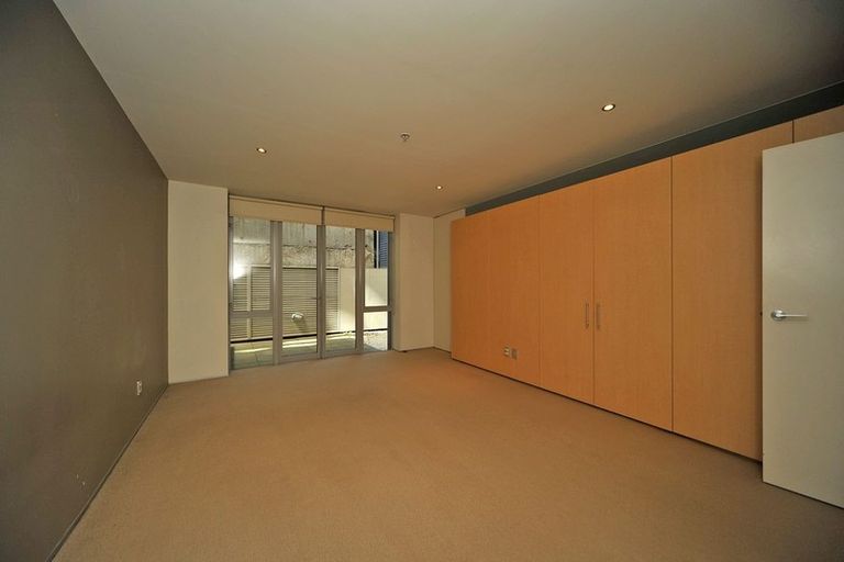 Photo of property in Sanctum Apartment, 10 Ebor Street, Te Aro, Wellington, 6011
