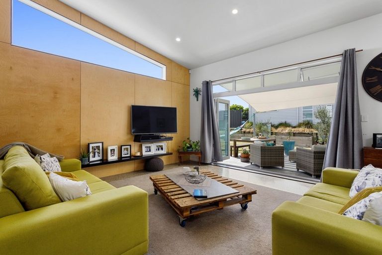 Photo of property in 32a Ohuirehe Road, Coastlands, Whakatane, 3120