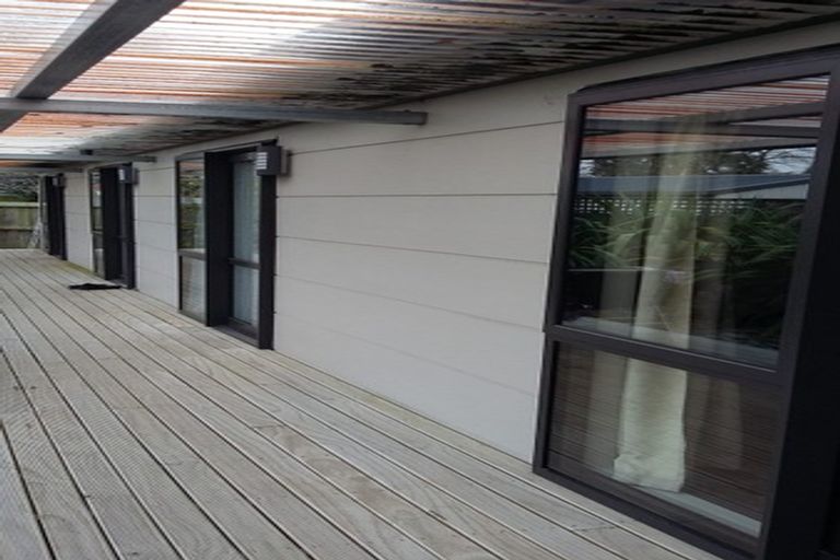 Photo of property in 12 Auburn Avenue, Upper Riccarton, Christchurch, 8041