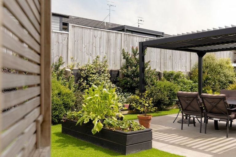 Photo of property in Waterview Estate, 30/4 Greystone Place, Omokoroa, 3114