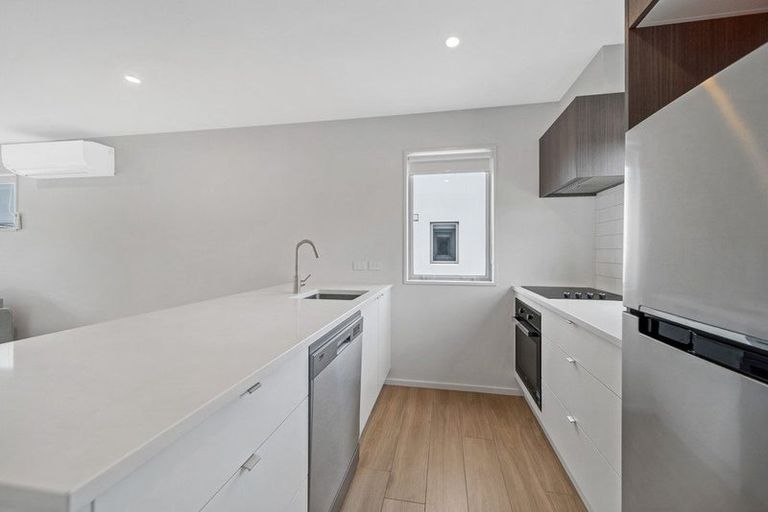 Photo of property in 5/111 Osborne Street, Waltham, Christchurch, 8011