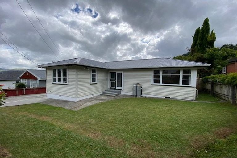 Photo of property in 47 Hay Street, Naenae, Lower Hutt, 5011