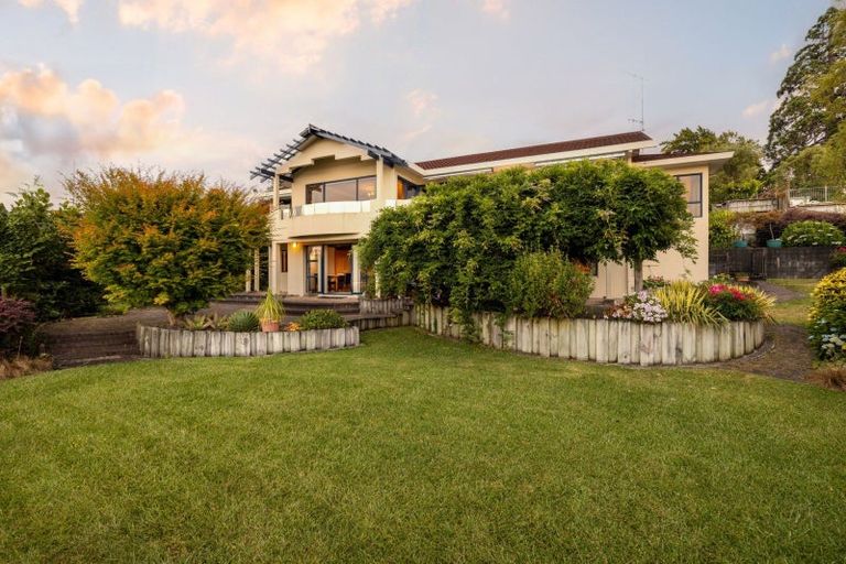 Photo of property in 76 Lake Crescent, Hamilton Lake, Hamilton, 3204