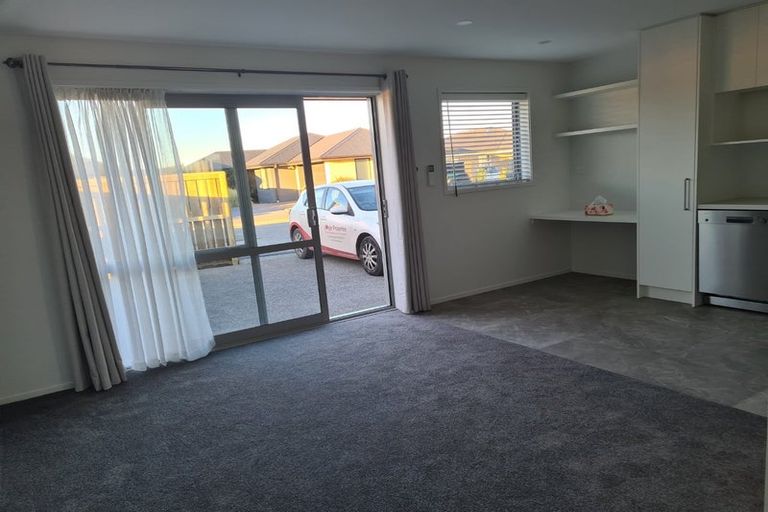 Photo of property in 18 Dalwood Crescent, Rolleston, 7614