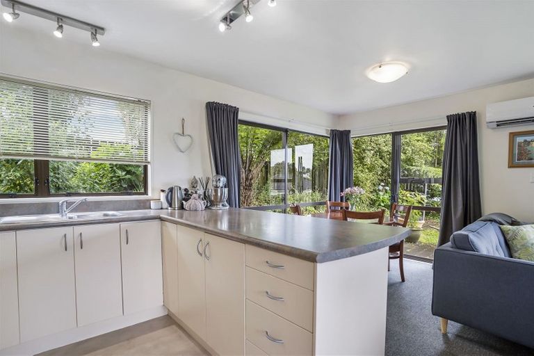 Photo of property in 19 Peterhouse Place, West Harbour, Auckland, 0618