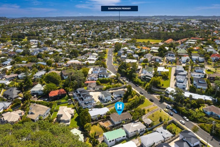 Photo of property in 17 Morton Avenue, Forrest Hill, Auckland, 0620