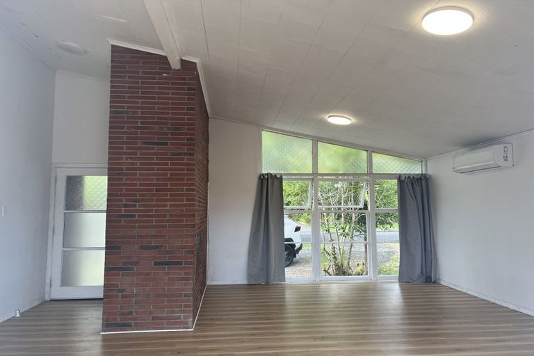 Photo of property in 11 Autumn Avenue, Glen Eden, Auckland, 0602