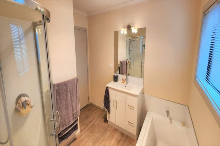 Photo of property in 100a Smart Road, Glen Avon, New Plymouth, 4312