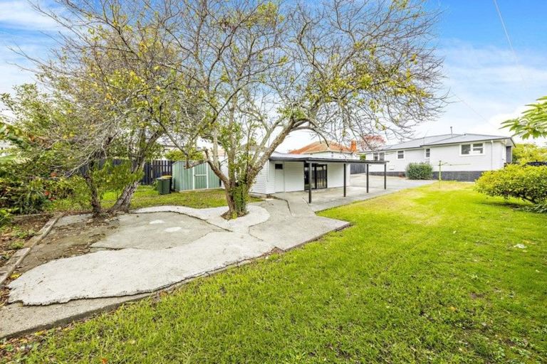 Photo of property in 21 Gilbert Road, Otara, Auckland, 2023