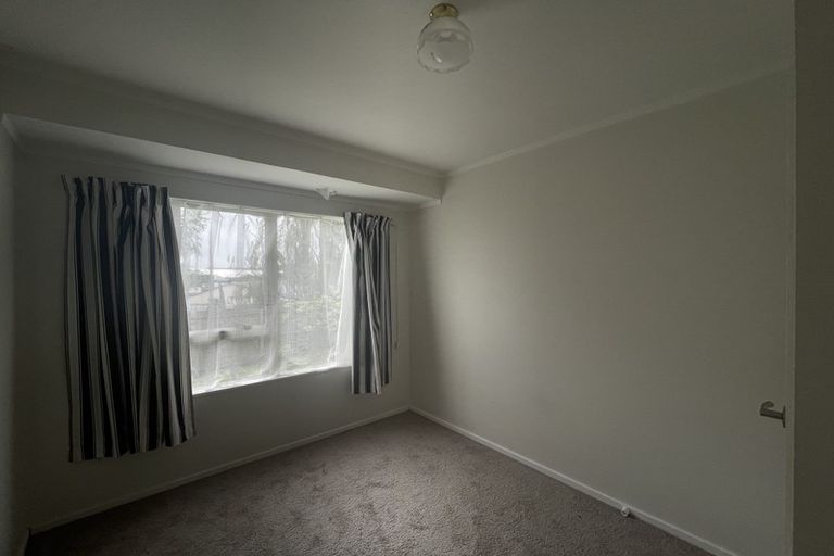 Photo of property in 5 Mira Place, Windsor Park, Auckland, 0632
