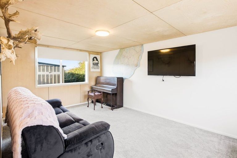 Photo of property in 31 Kennedy Road, Fairfield, Dunedin, 9018