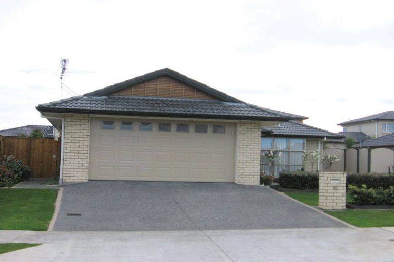 Photo of property in 21 Baltersan Drive, Flat Bush, Auckland, 2016