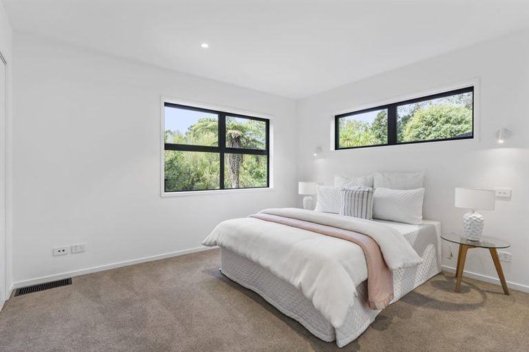 Photo of property in 54a Awaroa Road, Sunnyvale, Auckland, 0612