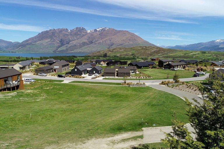 Photo of property in 15 Hackett Road, Jacks Point, Queenstown, 9371