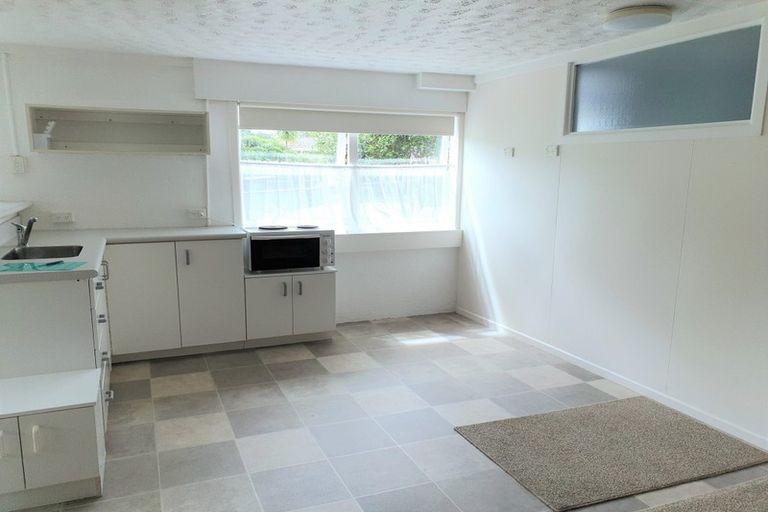 Photo of property in 14 Ranch Avenue, Beach Haven, Auckland, 0626