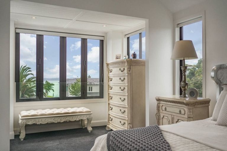 Photo of property in 235 Bleakhouse Road, Mellons Bay, Auckland, 2014