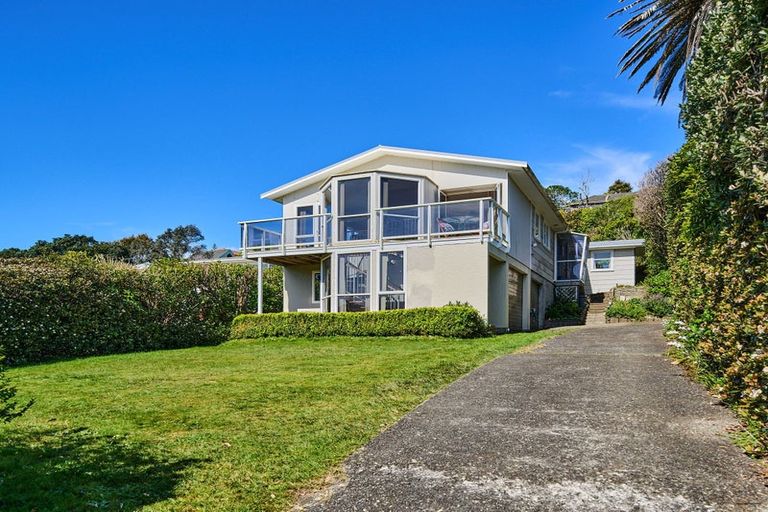 Photo of property in 18 Pukerua Beach Road, Pukerua Bay, 5026