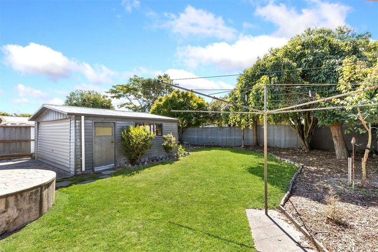 Photo of property in 8 Davidson Crescent, Hornby, Christchurch, 8042