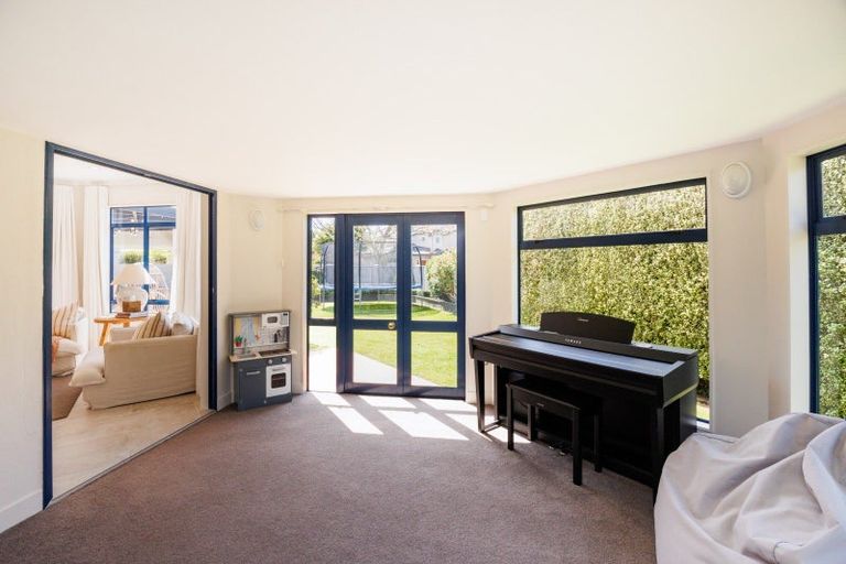 Photo of property in 2 Balmoral Drive, Terrace End, Palmerston North, 4410