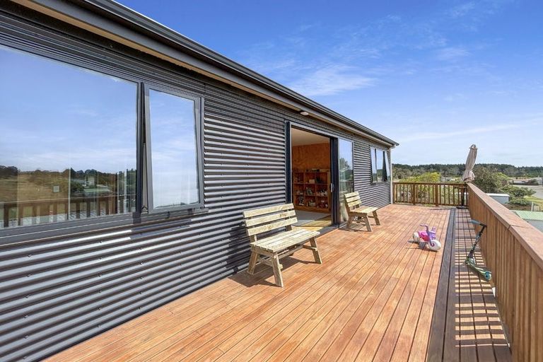 Photo of property in 12/12a Forest Road, Waitarere Beach, Levin, 5510