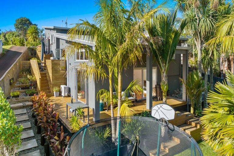 Photo of property in 20 Admirals Court Drive, Greenhithe, Auckland, 0632