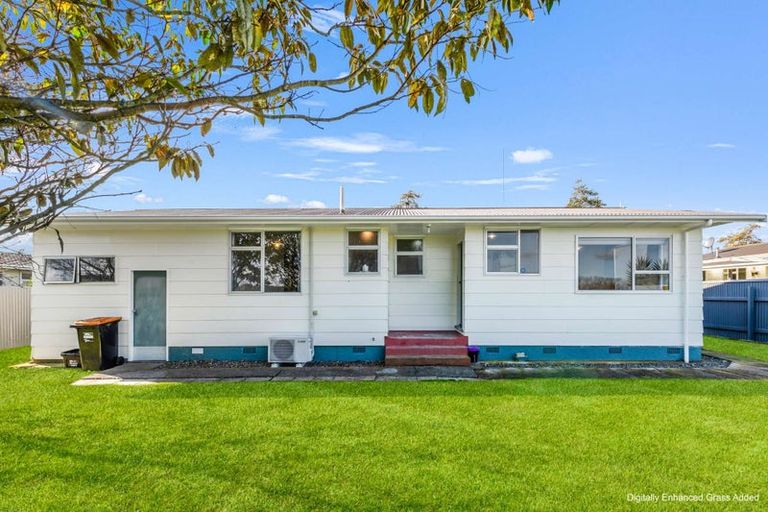 Photo of property in 32 Cascade Crescent, Westbrook, Palmerston North, 4412