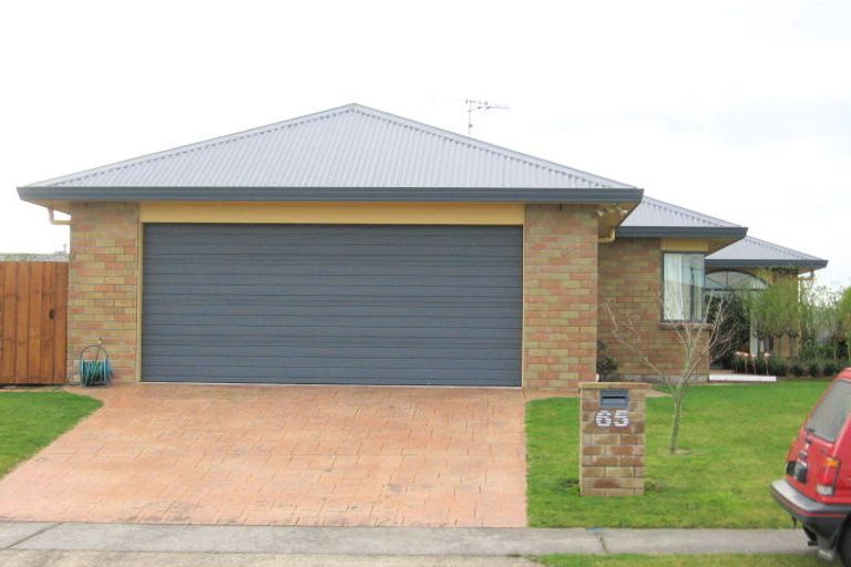 Photo of property in 65 Waiwherowhero Drive, St Andrews, Hamilton, 3200