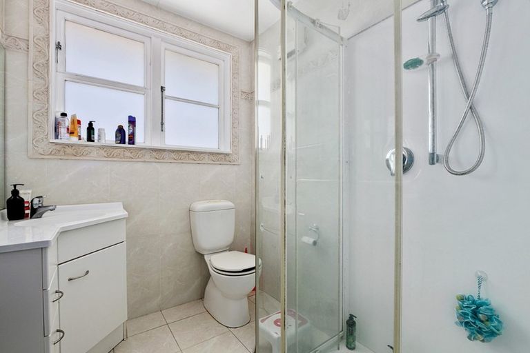 Photo of property in 73 Wai-iti Crescent, Woburn, Lower Hutt, 5010