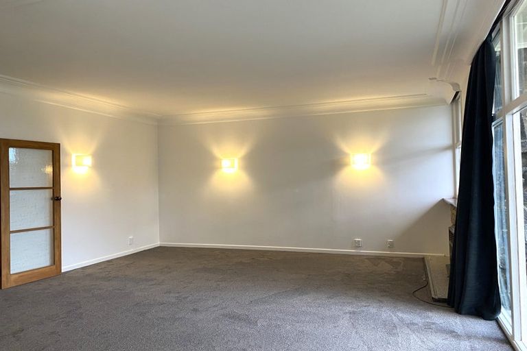 Photo of property in 829 Te Atatu Road, Te Atatu Peninsula, Auckland, 0610