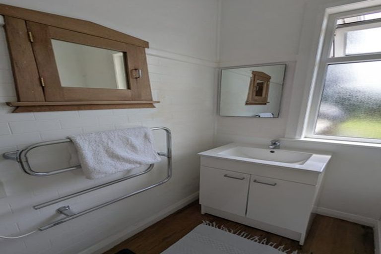 Photo of property in 80a Lyall Parade, Lyall Bay, Wellington, 6022