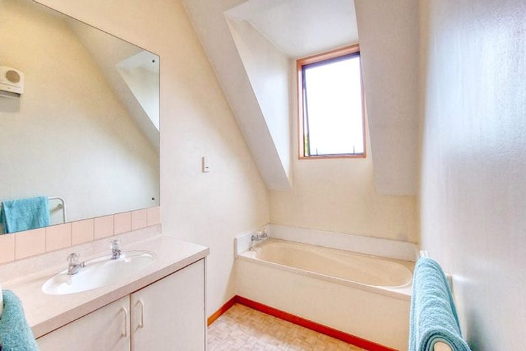 Photo of property in 2/14 Strauss Place, Somerfield, Christchurch, 8024