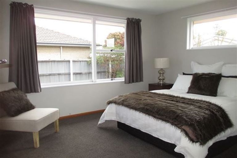 Photo of property in 6 Davidson Crescent, Hornby, Christchurch, 8042