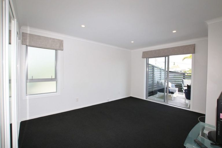 Photo of property in 1/29 Hauraki Road, Hauraki, Auckland, 0622