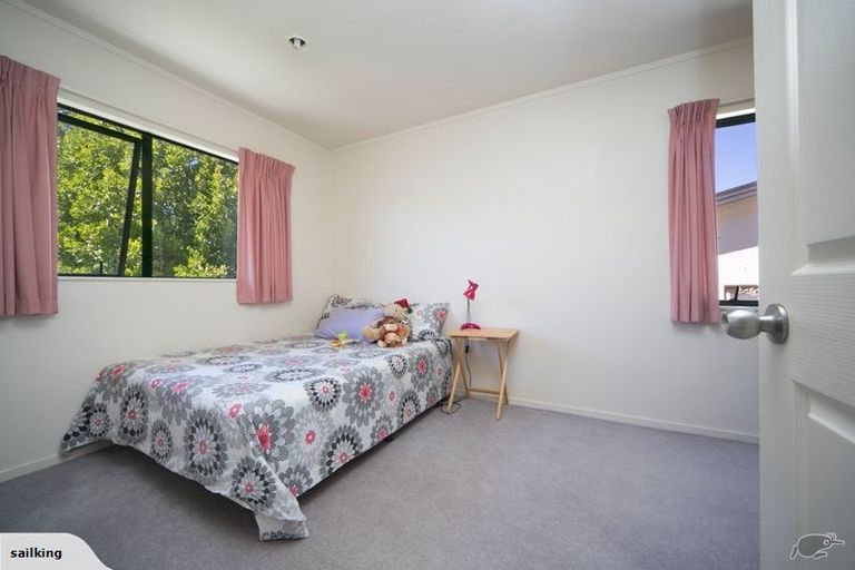 Photo of property in 9 Butia Avenue, Henderson, Auckland, 0612